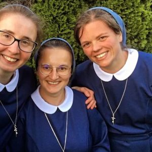 S. Aleksandra, s. Wanda, s. Miriam ➡️ na niebiesko