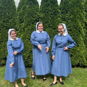 Są trzy nowe „białe” siostry!