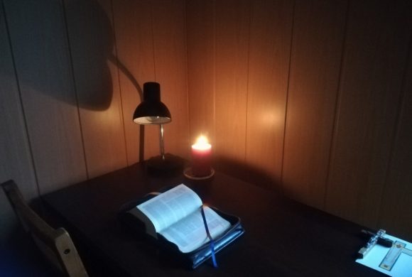 Zamilknąć na miesiąc…