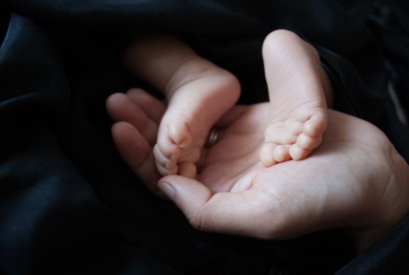 Wpatrując się w Nowonarodzonego Pana